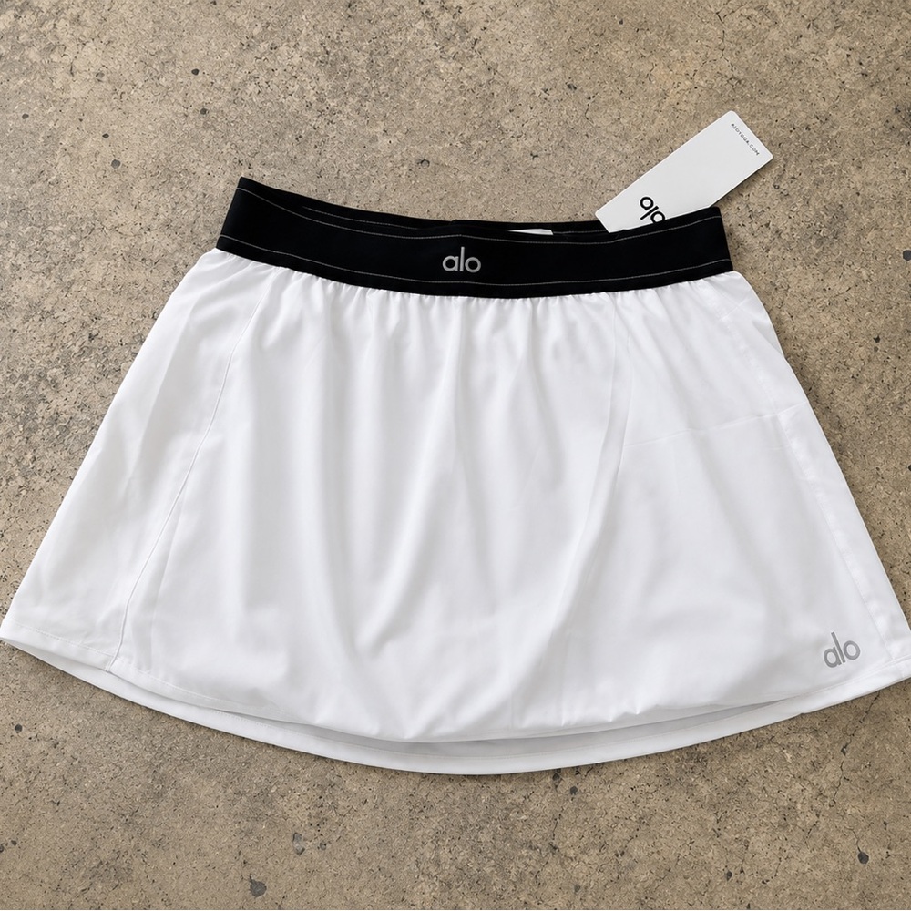 ALO Yoga White Match Point Skirt - Picture 3 of 3